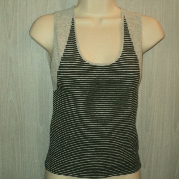 Essendi Tank Top Size M Black & Gray Scooped Neckline Stretchy Knit Stripes - Picture 1 of 3